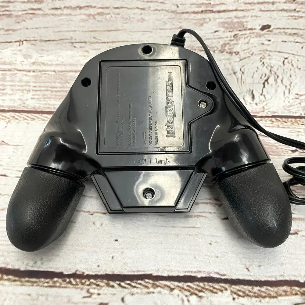 STAR WARS Jakks Pacific Darth Vader Plug and Play TV Video Game Controller 2005
